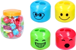 Kahe auguga pliiatsiteritaja näoga ja laekaga