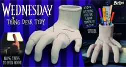 Pliiatsihoidja Thing sarjast Wednesday