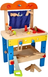 Puidust töölaud väikestele meistrimeestele tööriistadega