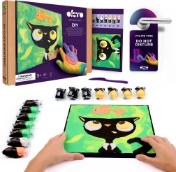 Okto Black Cat with a Fish – paint-by-numbers air clay art kit 29 × 29 cm