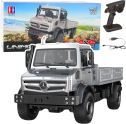 RC off-road car Mercedes-Benz Unimog 4x4 in 1:20 scale