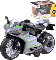 Metallist tõukumootoriga mootorratta mudel