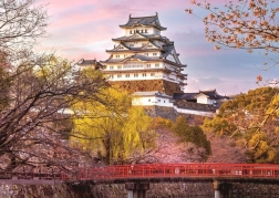 Puzzle Imposing Castles and Palaces: Himeji, Japan