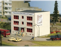 Piko Authentic Edition polütehniline kool – ehituskomplekt H0