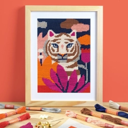 Embroidery kit with tiger Atelier 64 by DJECO