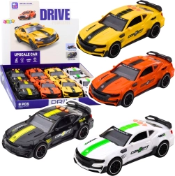 Sportauto avatavate ustega, veoga, tulede ja helidega