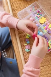 Jewelry Making – trendy colorful jewelry for kids
