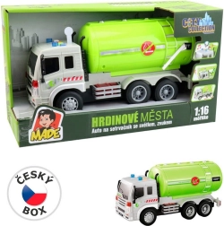 Hooajami abil liikuv tsisternaauto valguse ja heliga