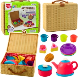 Children's tea set in a basket, 23 pieces