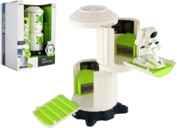 Kosmosejaam tulede ja helidega akuga astronaudiga