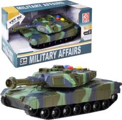 Sõjaline tank valgus- ja heliefektidega