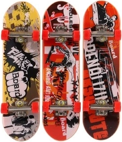 Finger skateboard
