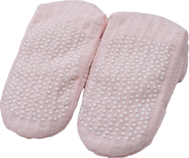 Anti-slip finish for more confident steps