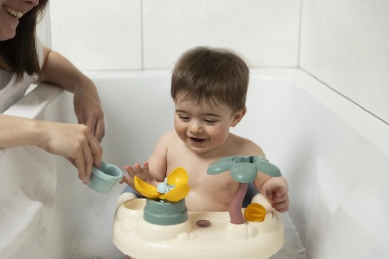 Liuglaua abil lihtne lapse istuma panek