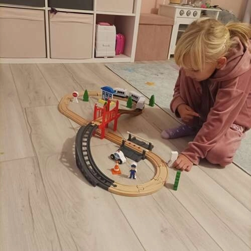 Loovuse toetamine ja peenmotoorika arendamine