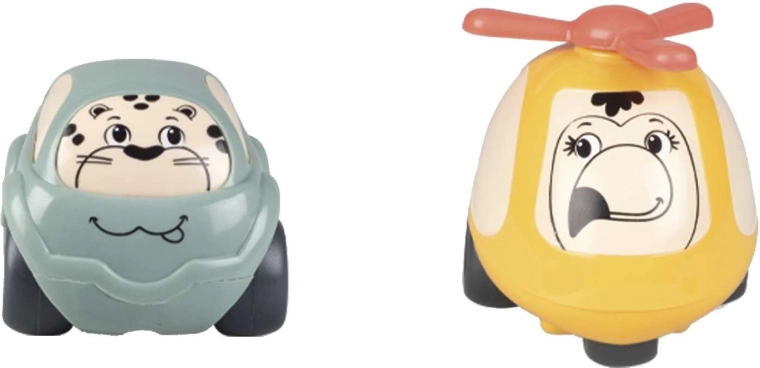 Koos väikese auto ja helikopteriga