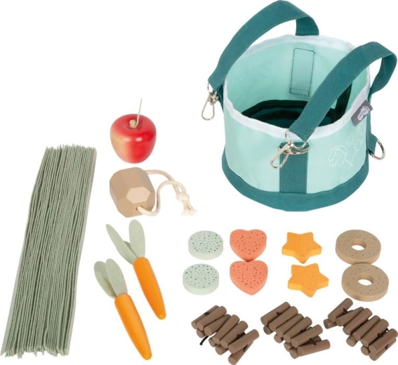 Realistic wooden “feed” and treats