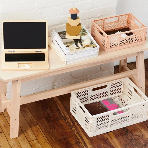 Foldable and space-saving