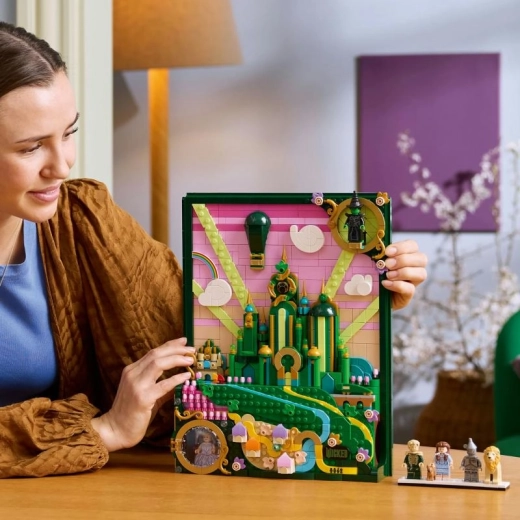 Peidetud sahtel ja minifiguurid