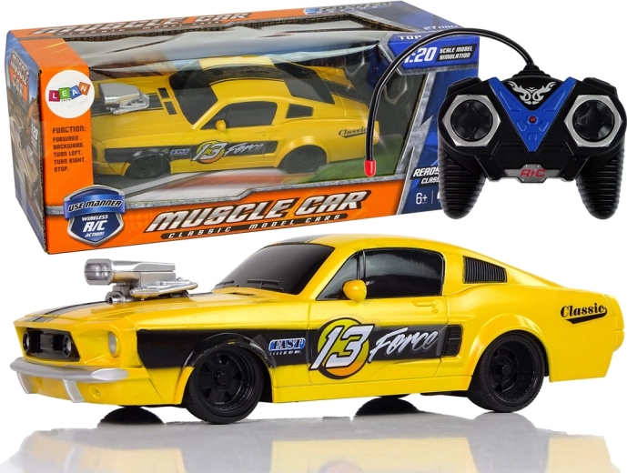 Remote-controlled sports car 1:20 Pilot Yellow