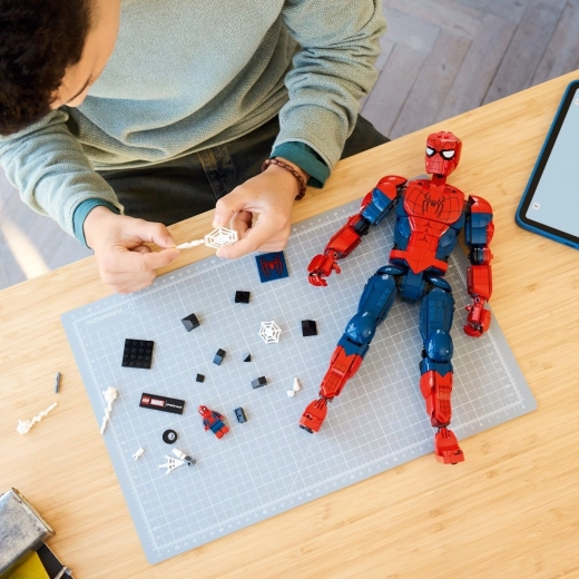 Minifiguur, nimisilt ja lõbus ehitamine LEGO Builderis