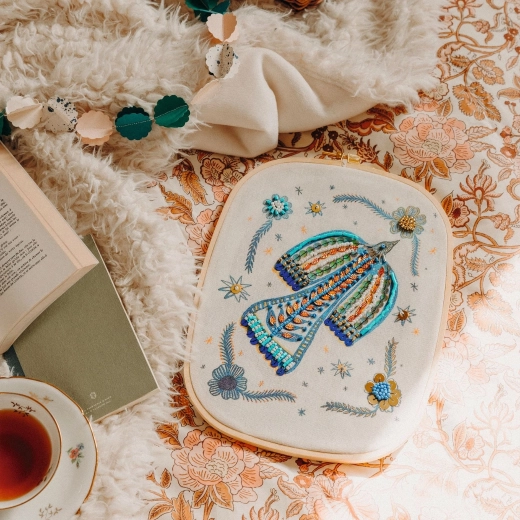 Delicate motifs with a haute couture effect