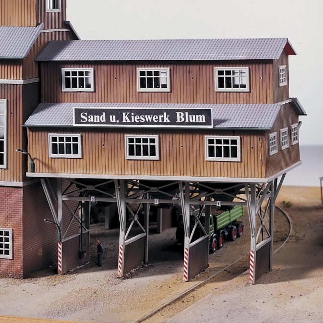 Piko Authentic Edition E. Blum Sandpit Loading Bridge H0