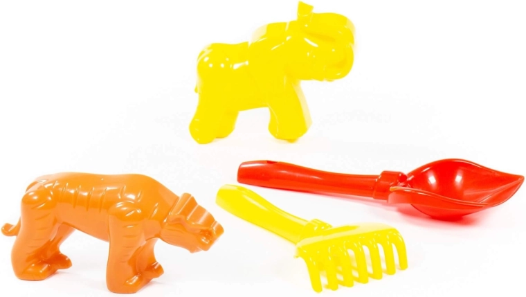 4-piece set for playing in sand and water