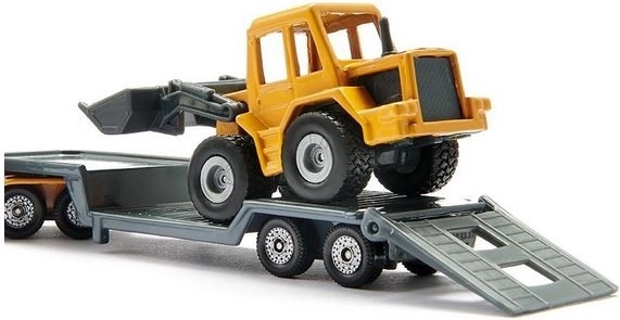 Realistlik ehitusmasinate transport