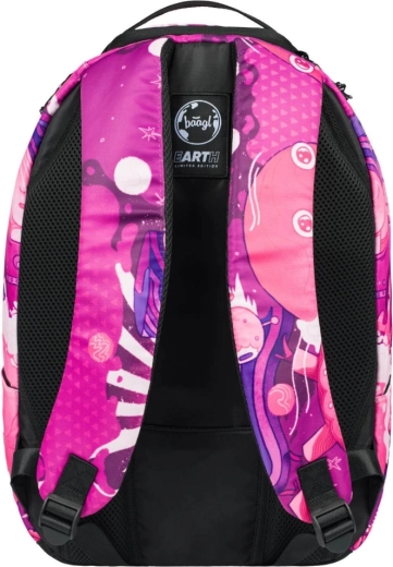 Ergonomic back panel and comfortable carry