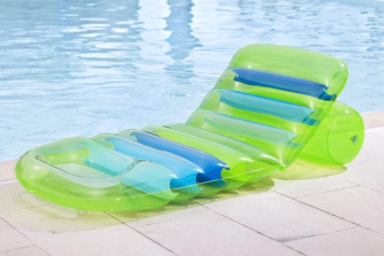 Adjustable backrest for comfortable relaxation