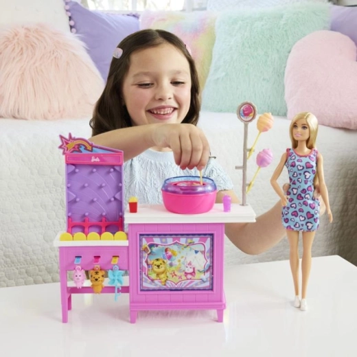 BARBIE “Malibu” doll in a stylish outfit