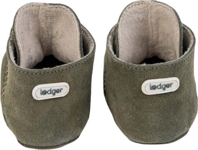 Warm fleece lining and Velcro