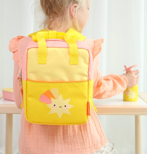 Well-organized pockets for everyday essentials