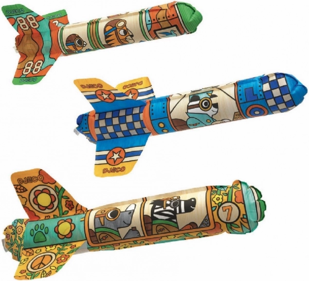 DJECO Throwing Rockets