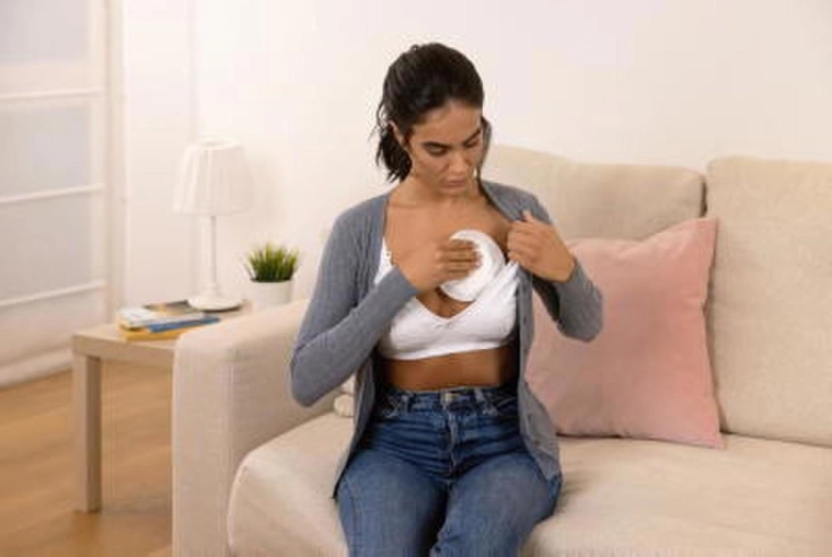 Ultra-thin, absorbent, and invisible under clothing