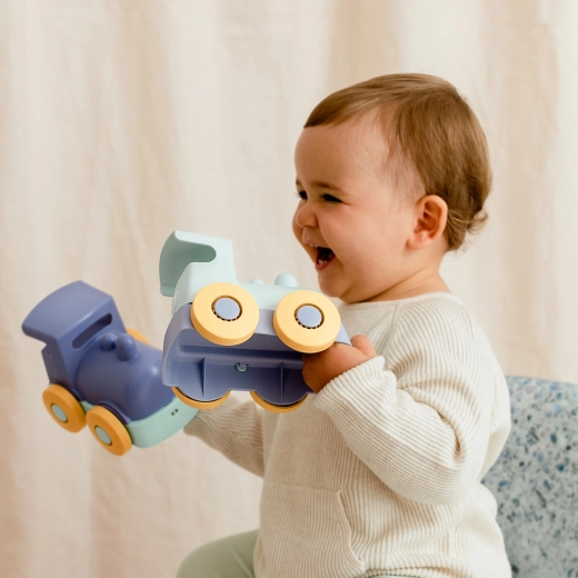 A locomotive for little hands