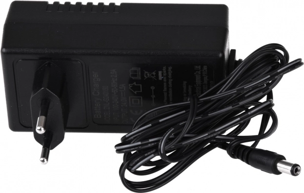 24 V 1,5 A laadija tihvtiga laste elektriautodele