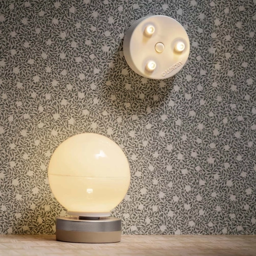 LED bulbs with a 15-minute timer