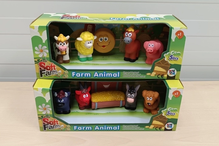 EPEE farm figurine set