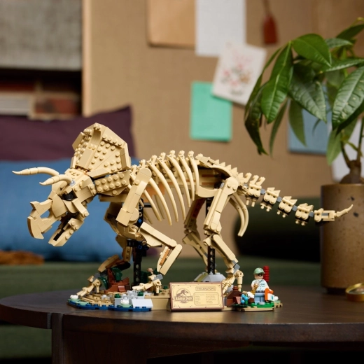 Alus, sildike ja kollektsioneeritavad Jurassic Parki lisad