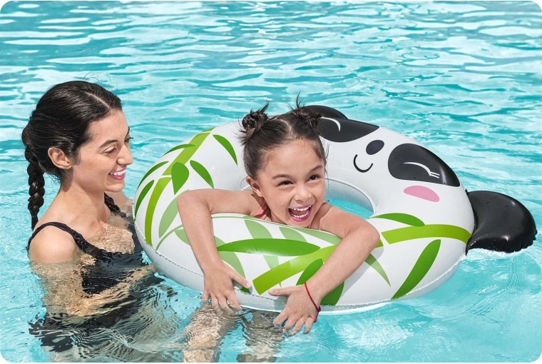 Comfortable support in the water for little swimmers