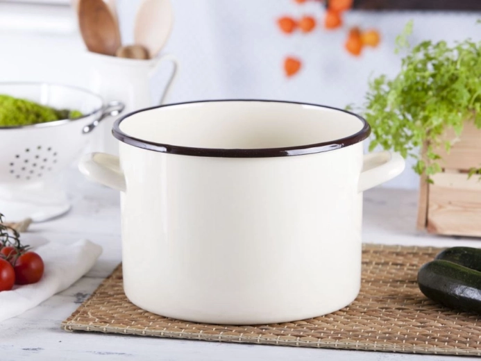 Suur maht 7,5 l perele toiduvalmistamiseks