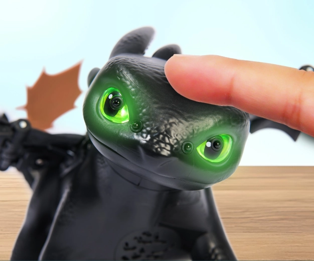 Helendavad silmad ja plasmarünnak