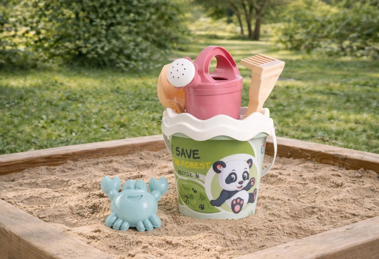 Complete kit for creative play