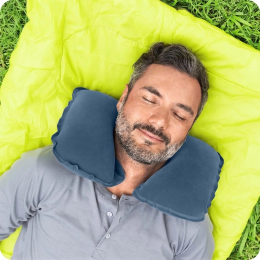 Ergonomic neck support on the go