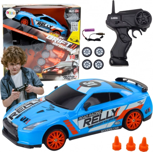 RC sports car 1:24 blue with interchangeable wheels