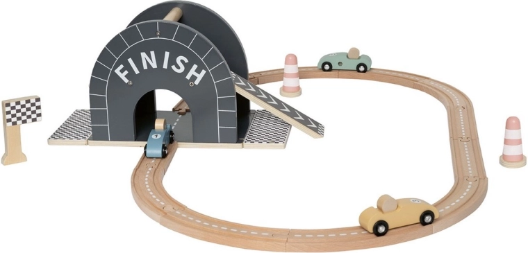 Finish line, ramp and markings for a more exciting ride
