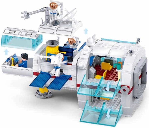 Sluban kosmose juhtimismoodul Dream Space baasjaamast