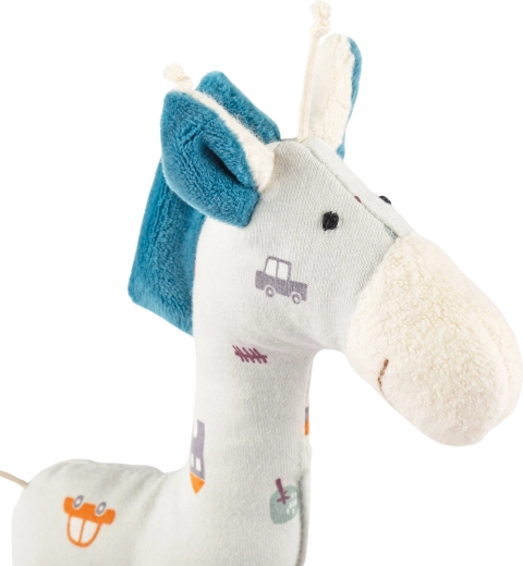 Soft giraffe for a sense of safety